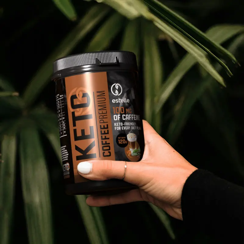 Keto Coffee Premium в ръка